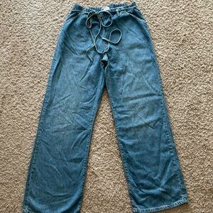 NWOT Zara Loose Fit Jeans Size 10